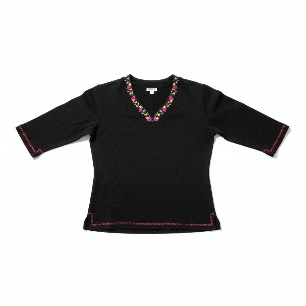 St. Johns Bay Womens Black Floral Embroidered V-Neck 3/4 Sleeve Knit Top